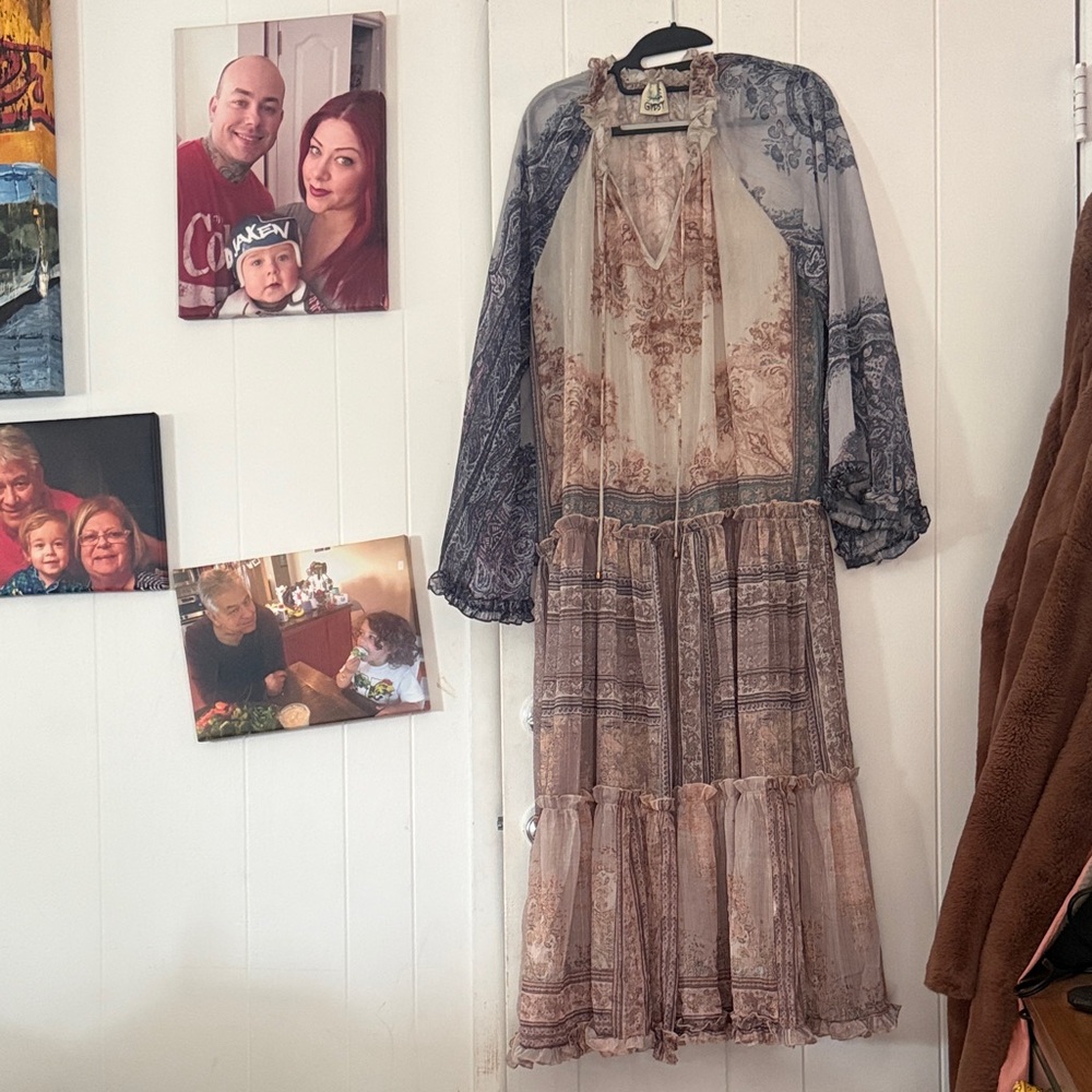Bohemian Long Sleeve Maxi Dress in Beige and Gray